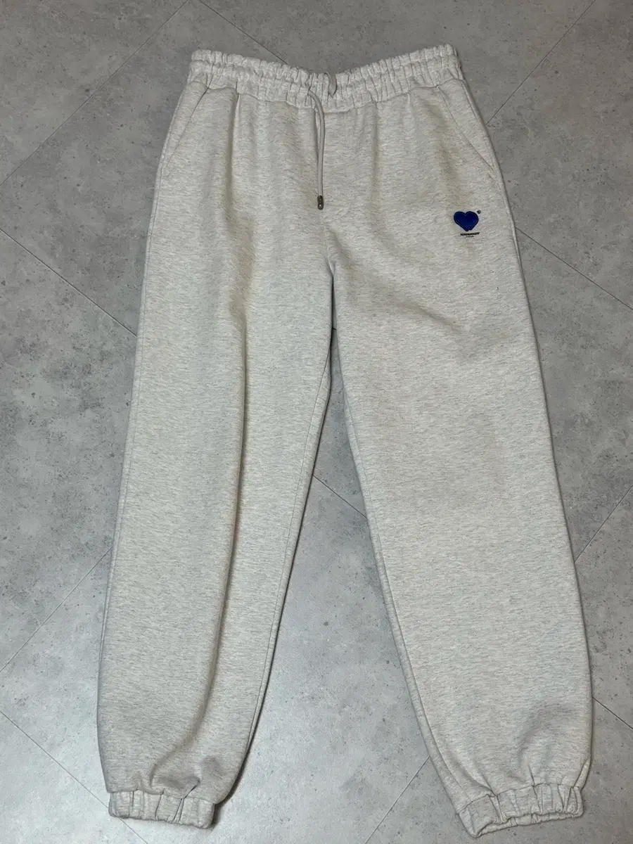 [A2] Arthur Errors Twinheart Logo Sweatpants Oatmeal