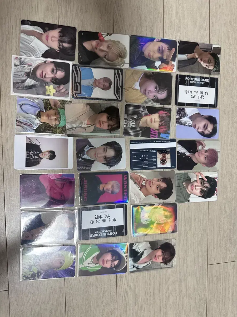 !!!!!foxdom!!!!nct photocard bulk sells!!!