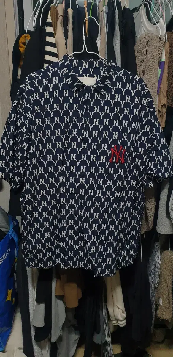 MLB Monogram Shirt XL