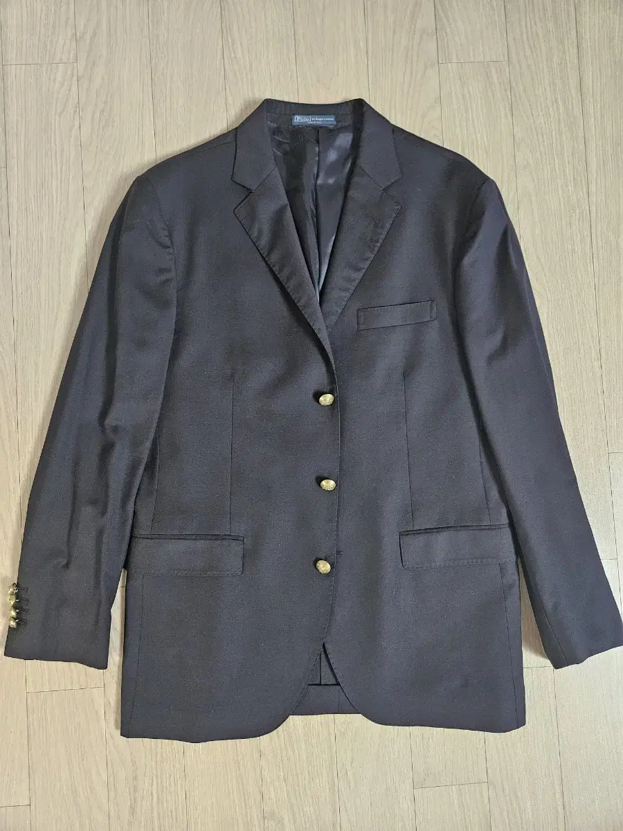 Navy blazer with polo keum