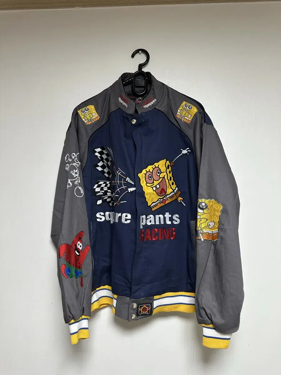 (Unworn) SpongeBob Racing Jacket size XL