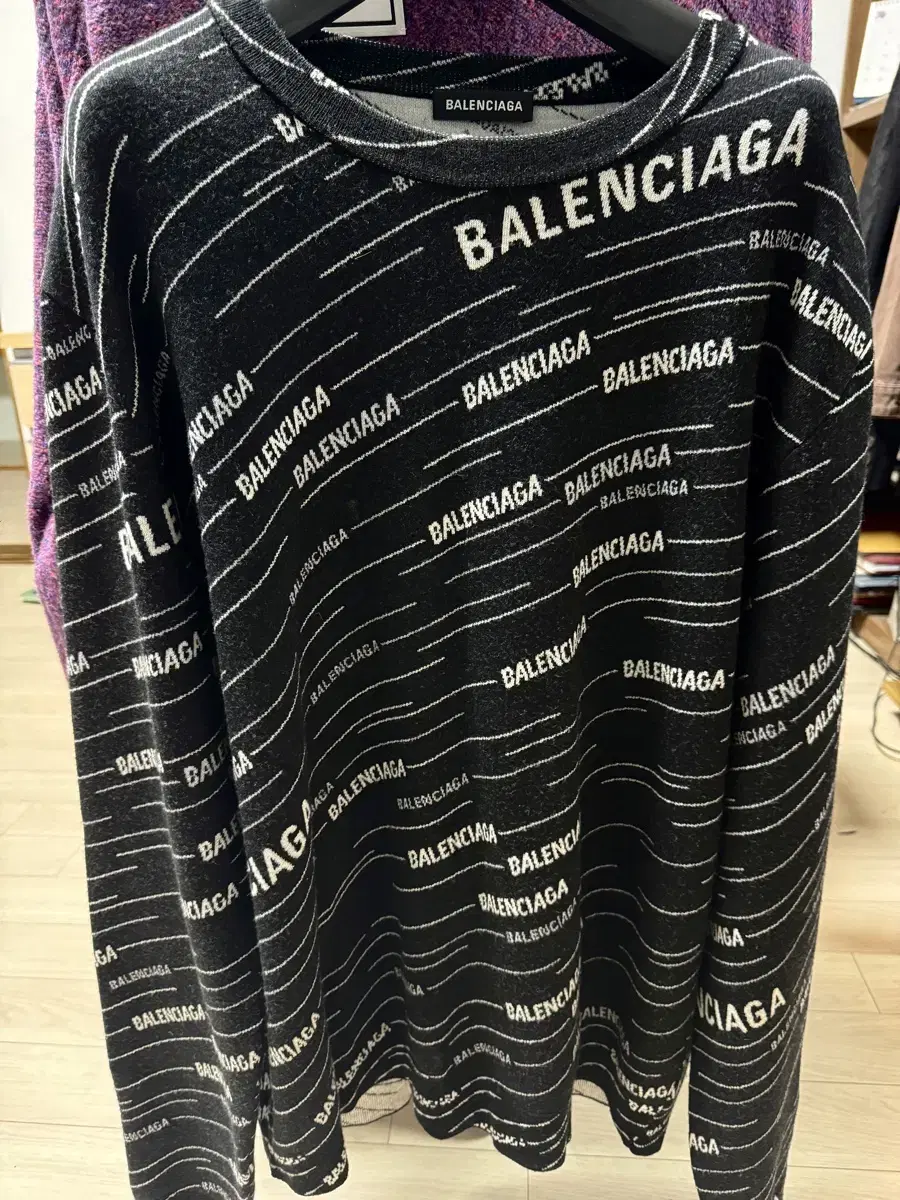 M)Balenciaga Multilogo black knit