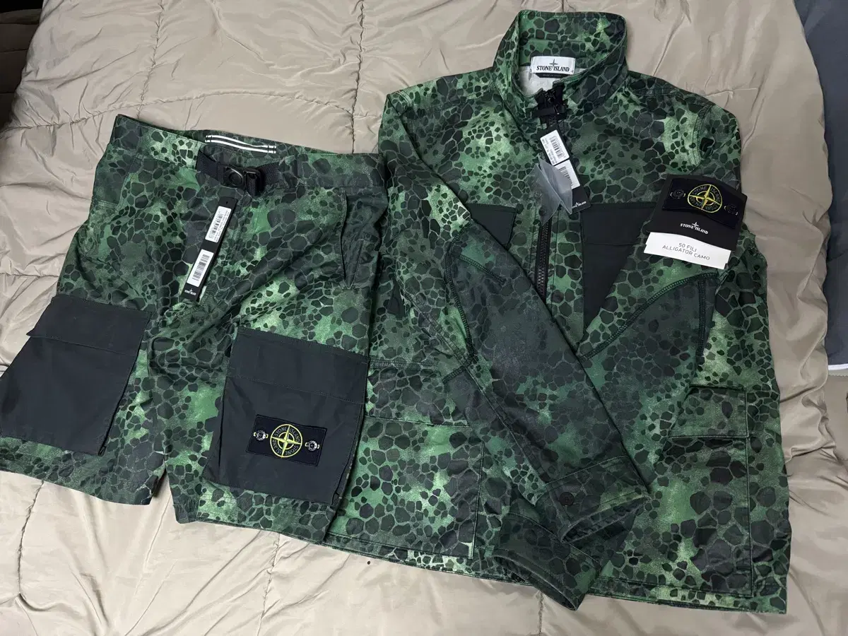 [Sets sold] Stone Island Alligator Camo Jacket[L] Shorts[31].