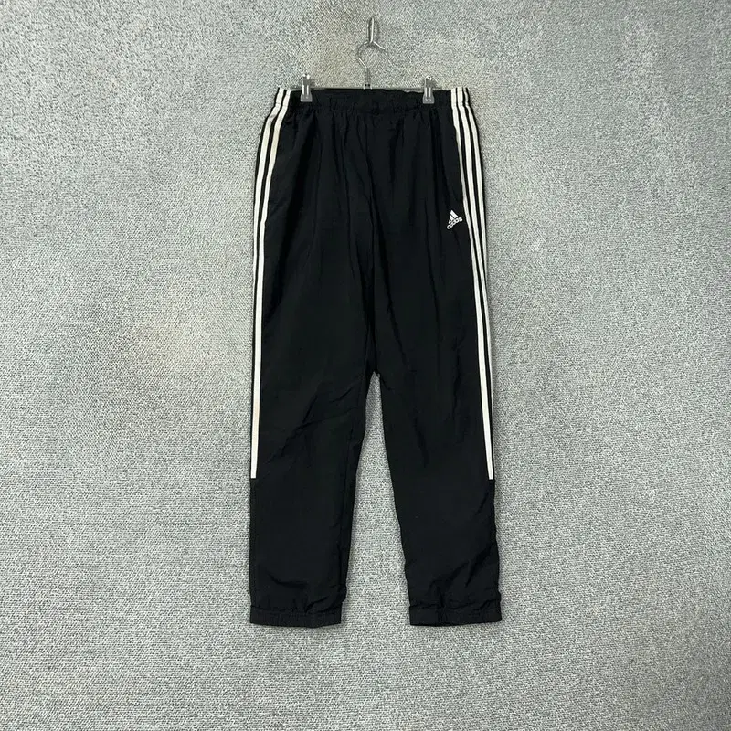 Adidas Woven Black Jogger Pants L