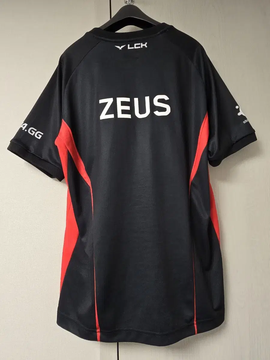 T1 Zeus 2024 Spring Shirt Size M