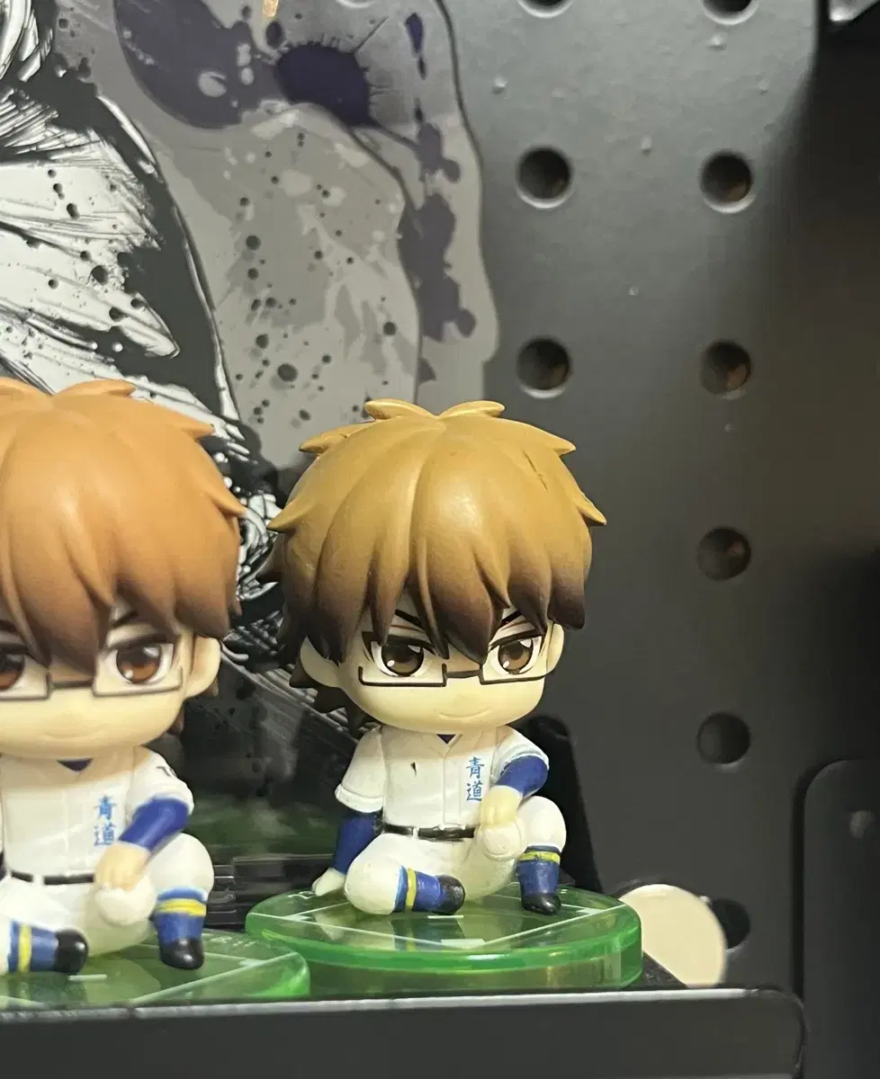 Sells Daiei Miyuki Kazuya Suwarasetai