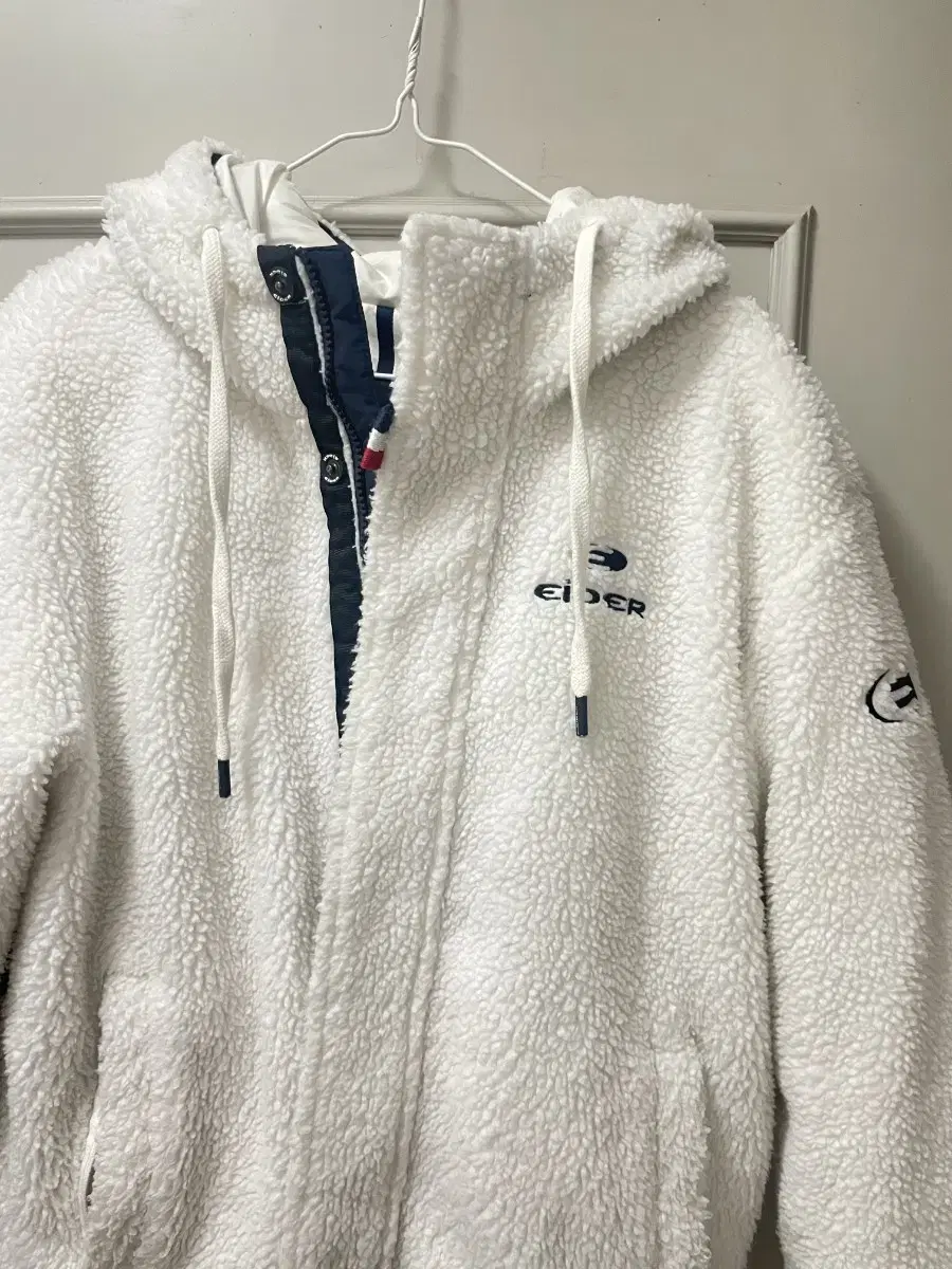 95M Eider Windbreaker Hoodie