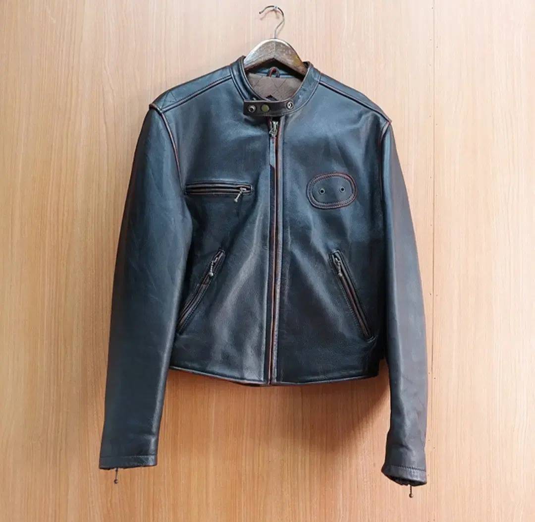 Japanese version of the UNO UOMO cowhide single rider jacket Short Harley-like leatherGood leather