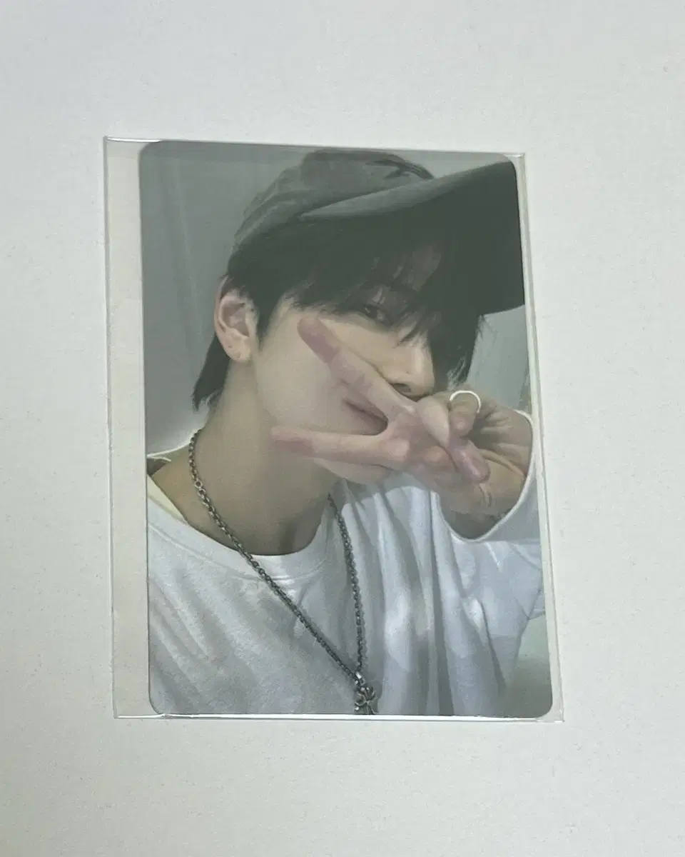 The Boyz pop up ballcap younghoon photocard photocard