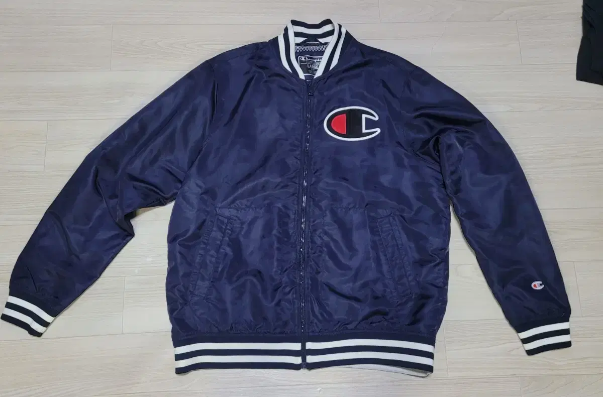 Champion Varsity Jacket L 105-110