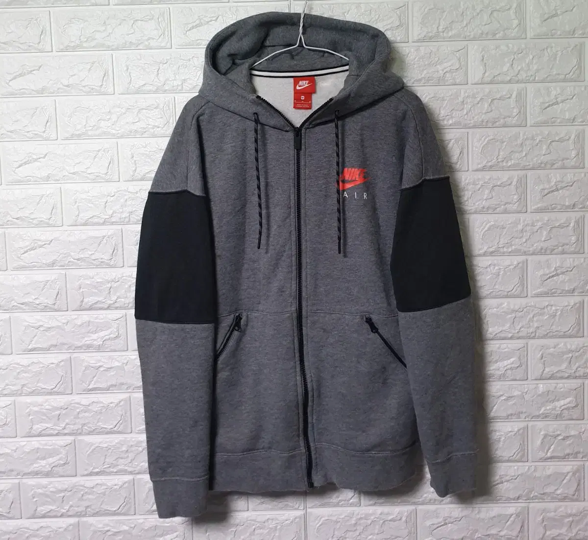 Nike Air Hooded Zip Up sells