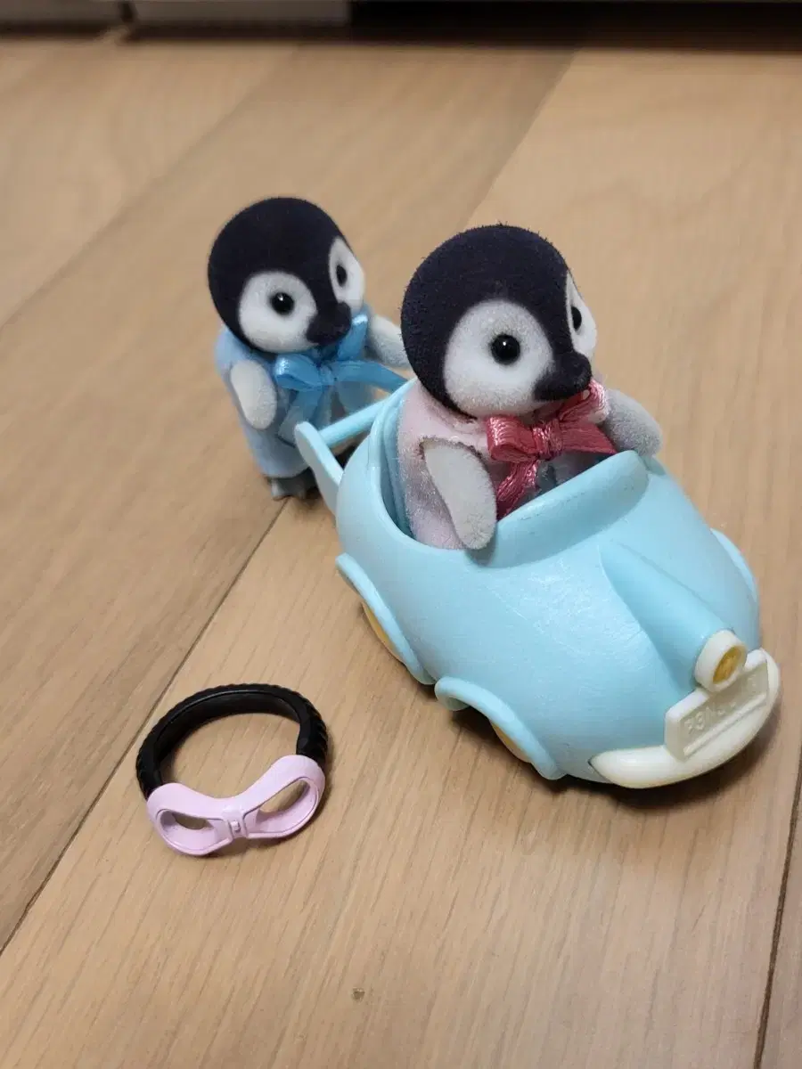 Sylvanian Baby Penguin Cart