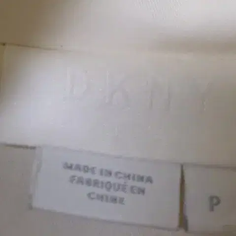 DKNY 롱 나일론자켓 판매합니다