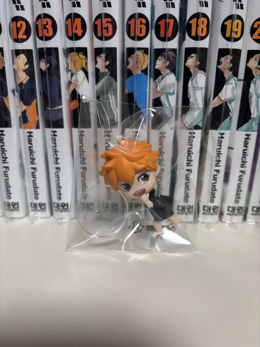 Hinata, turn around, I'm selling you a gacha.