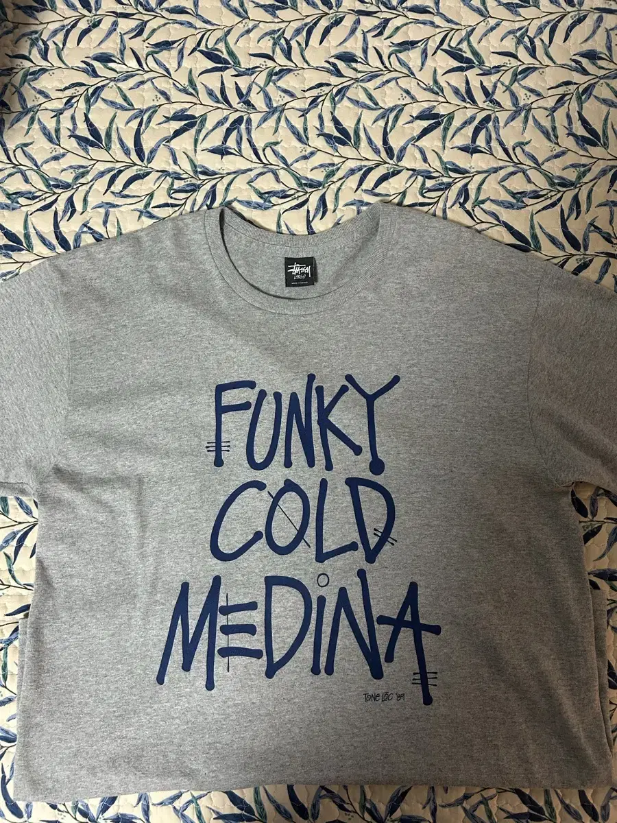 stussy funky cold medina short sleeve L