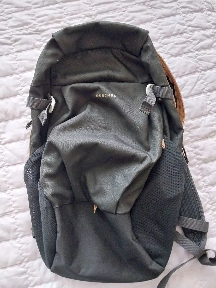 Quechua Mountaineering Bag 20L