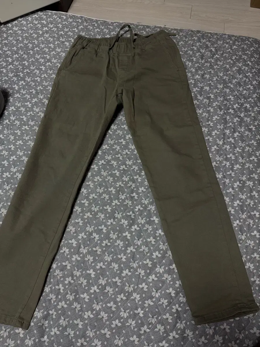 Jo Gun Shop Kaki Pants