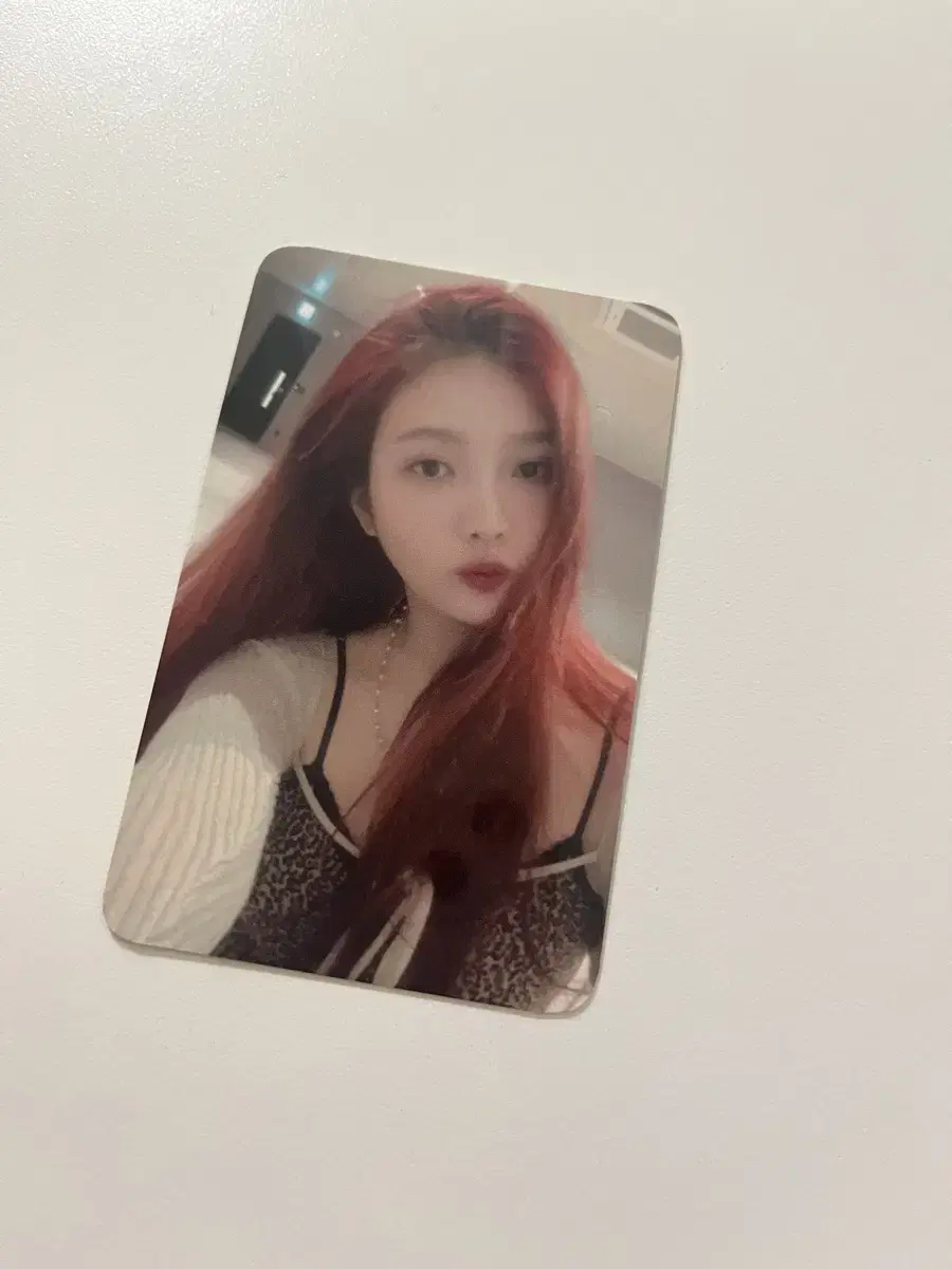 Noted red velvet photocard