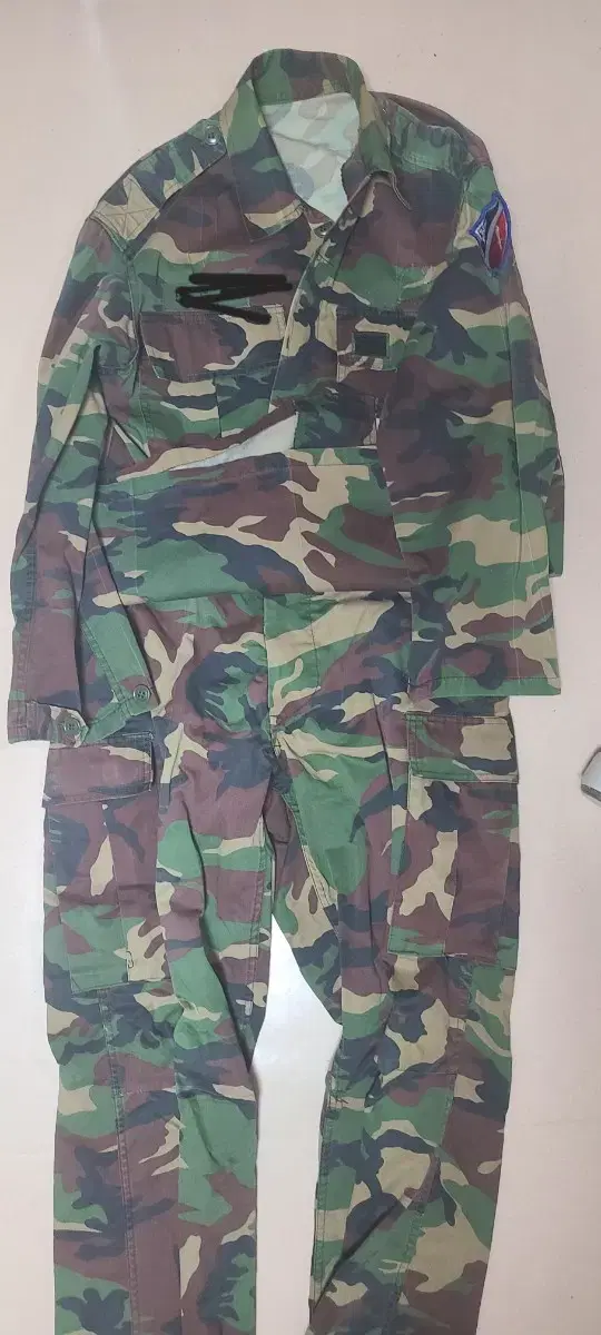 90's splotchy old combat jacket top and bottom