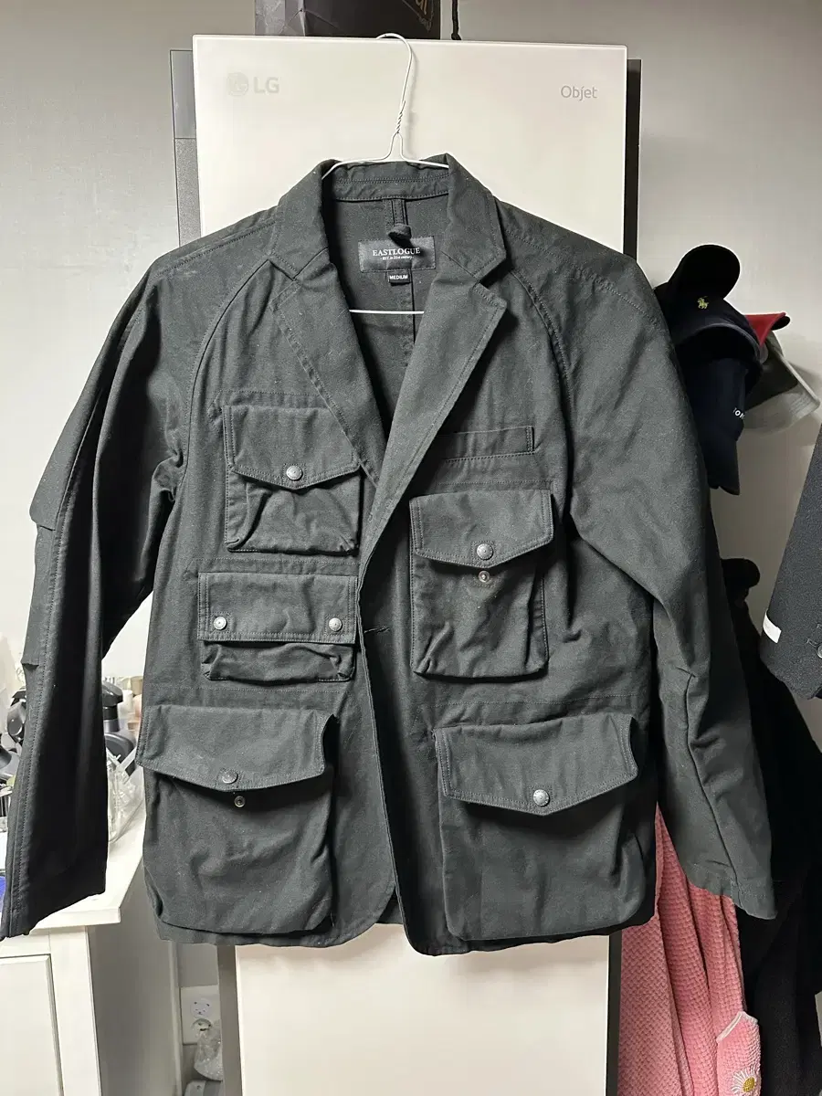 Eastrog Tracking Jacket M sells.