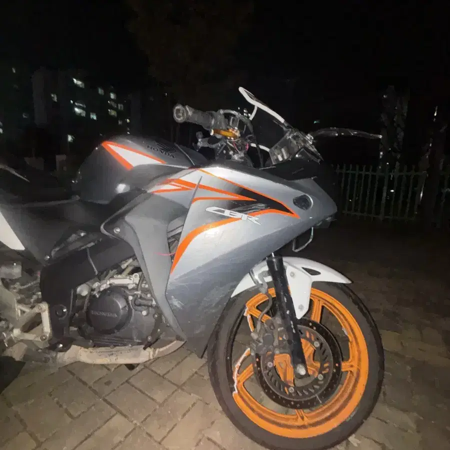 cbr125