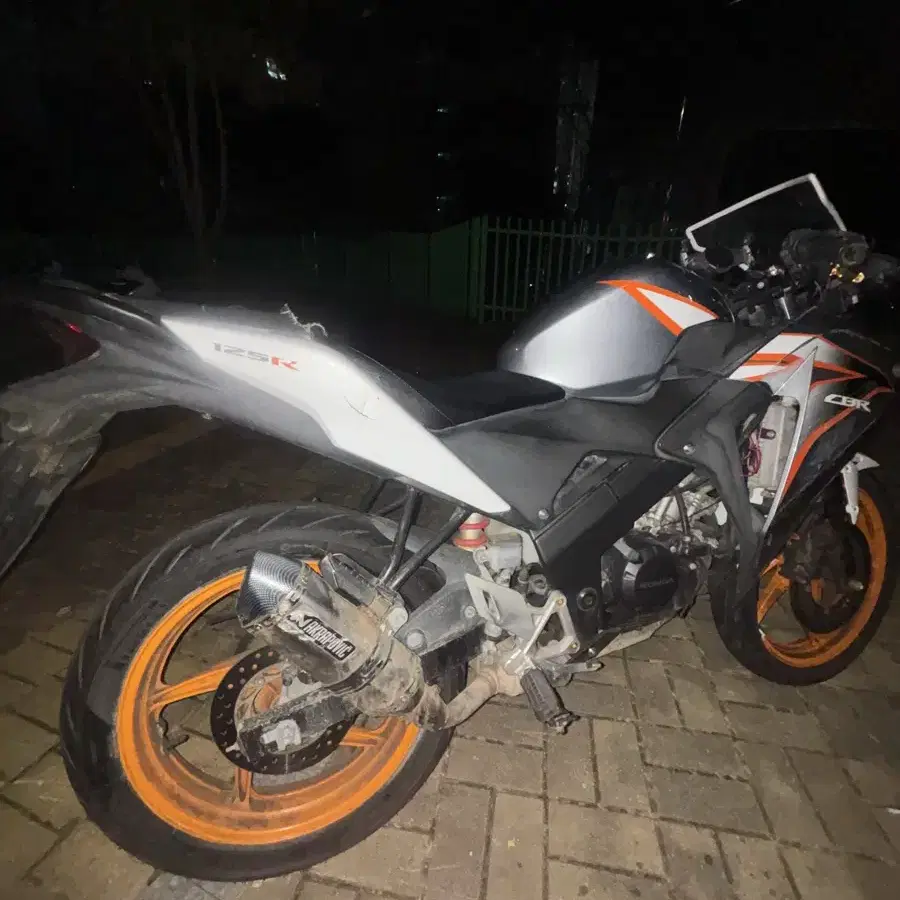 cbr125