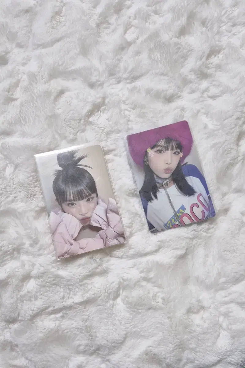 Smiley yena photocard in bulk