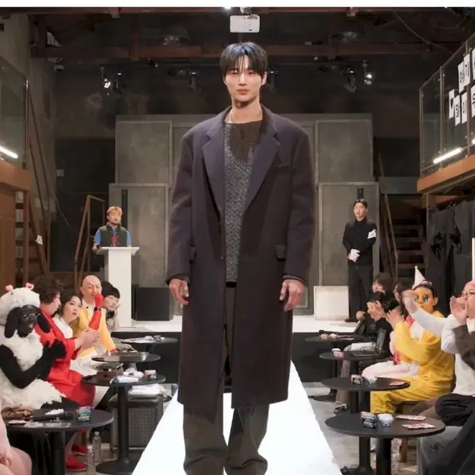 렉토 24FW 타스마니아 울 블렌드 오피서 코트 브라운