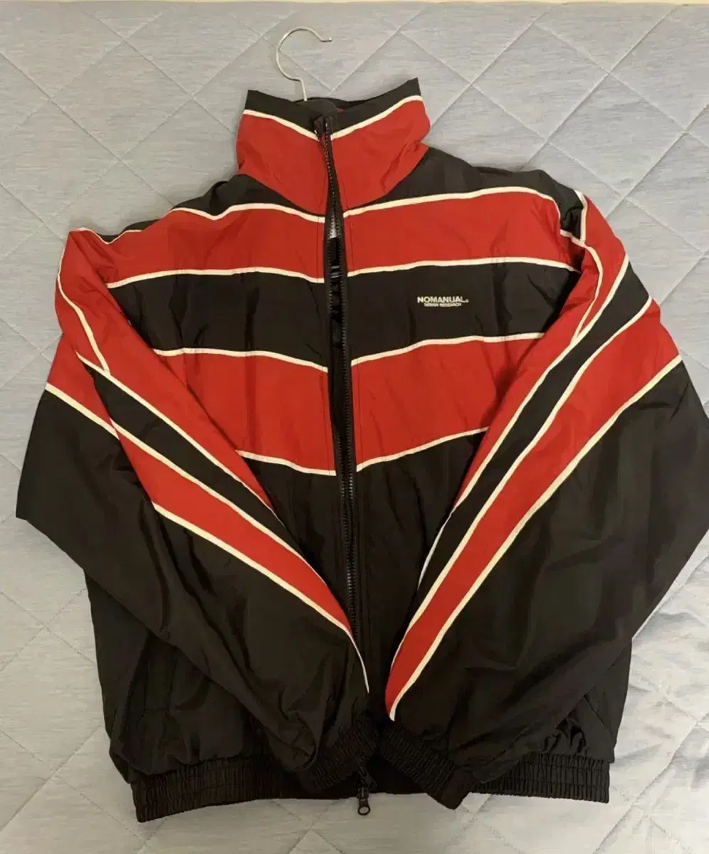 No Manual Line Track Jacket RED - size L