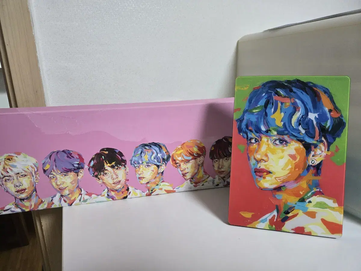 BTS MTPR Orens Kim Taehyung, Group Canvas in Bulk (Includes Box)