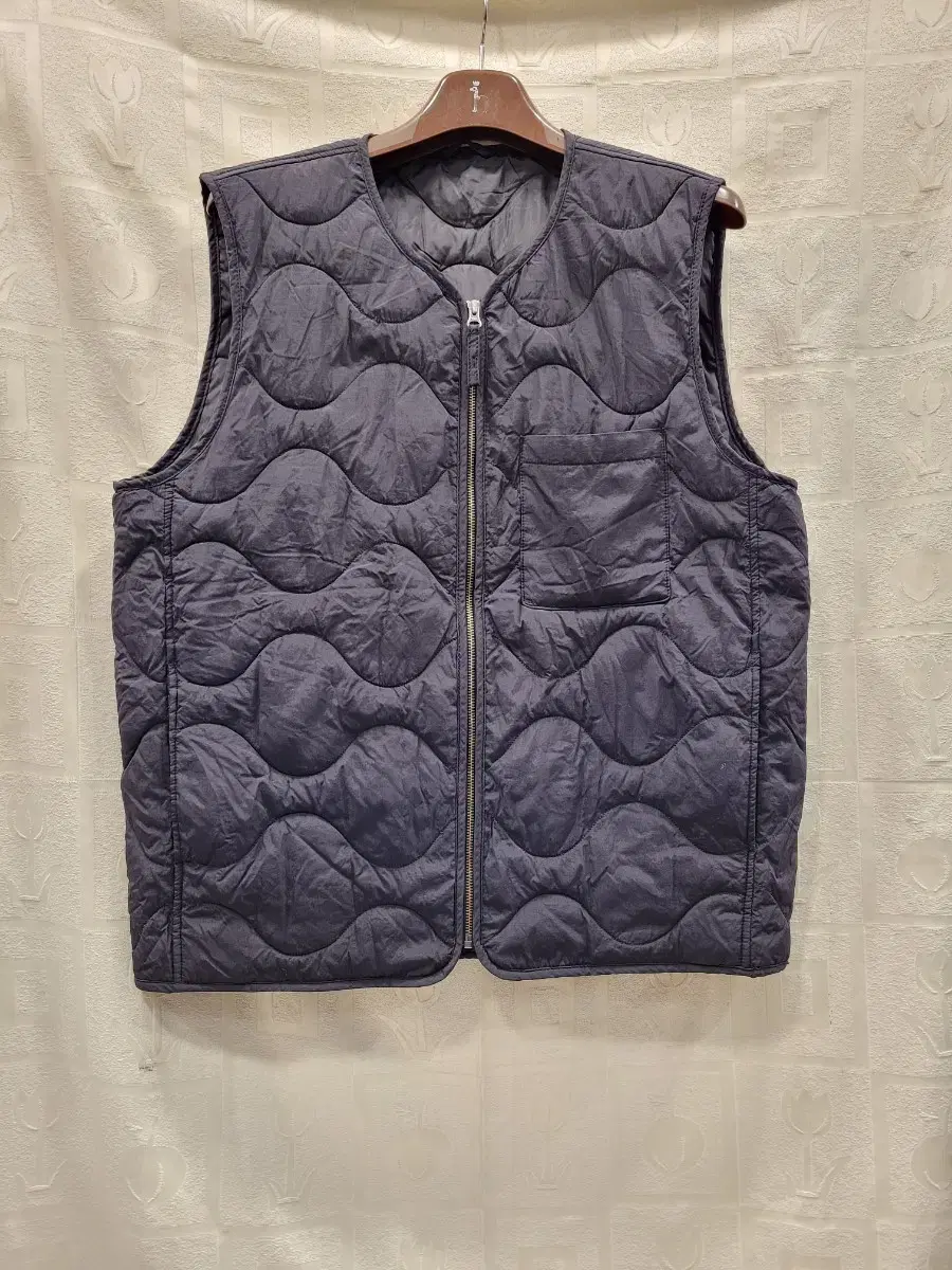 Top ten men's lightweight quilted vests 110