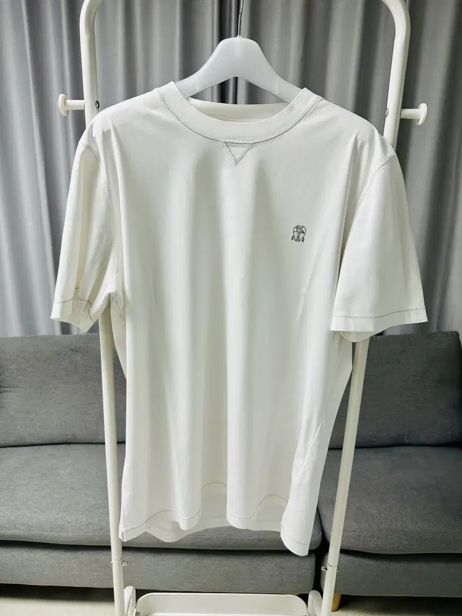 Brunello Cucinelli Round T-shirt in White