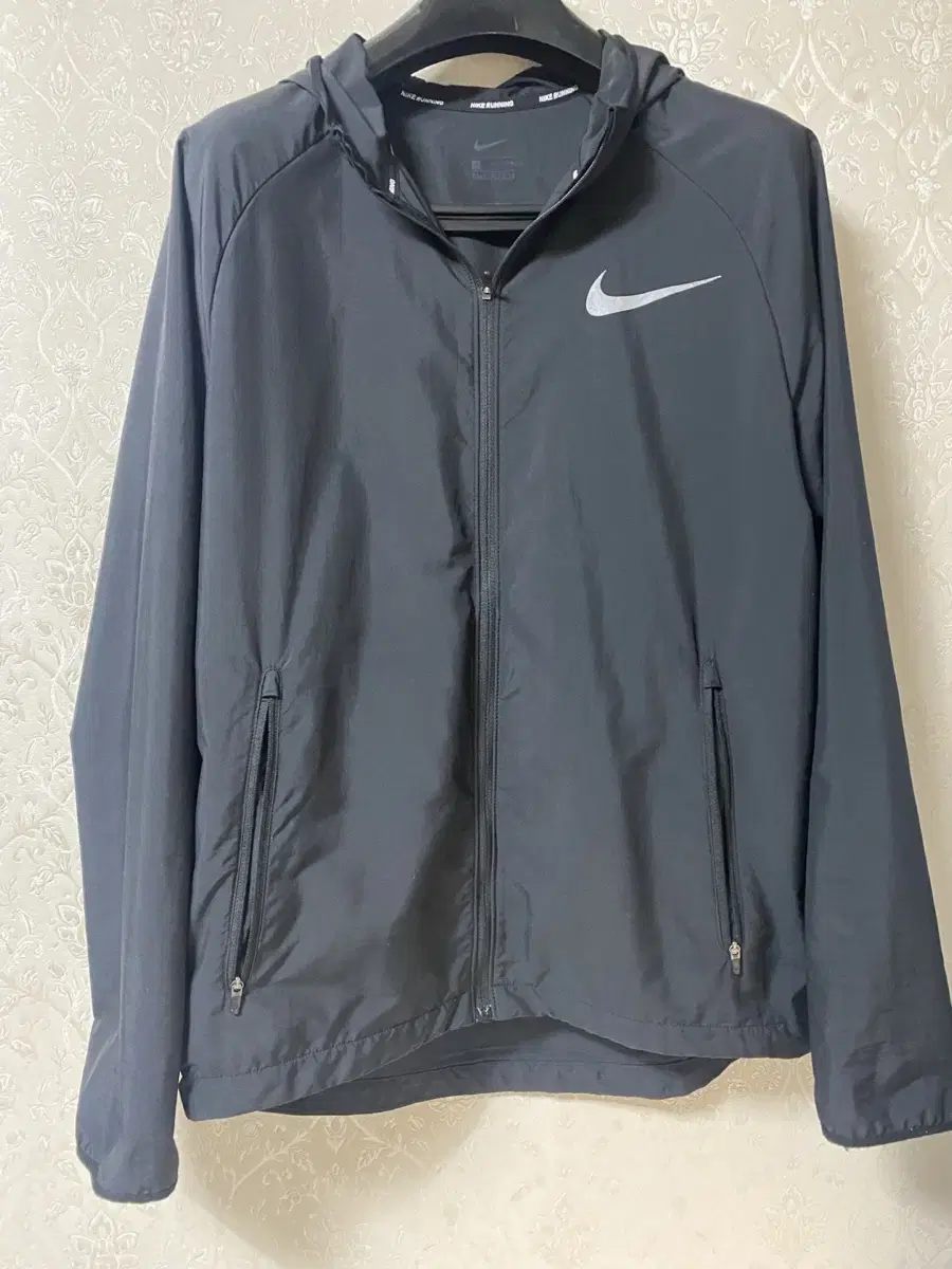 Nike Windbreaker M