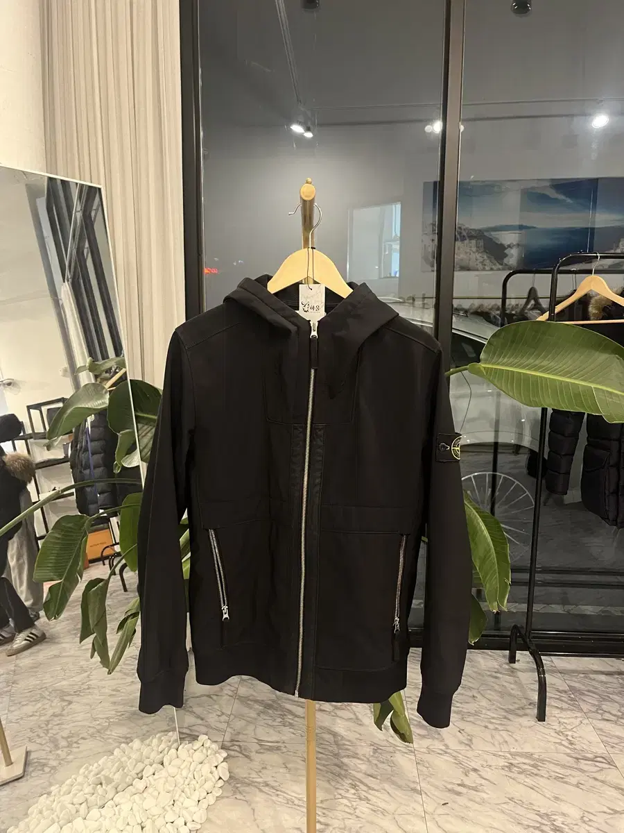 [Department Store] Stone Island Softshell Black M