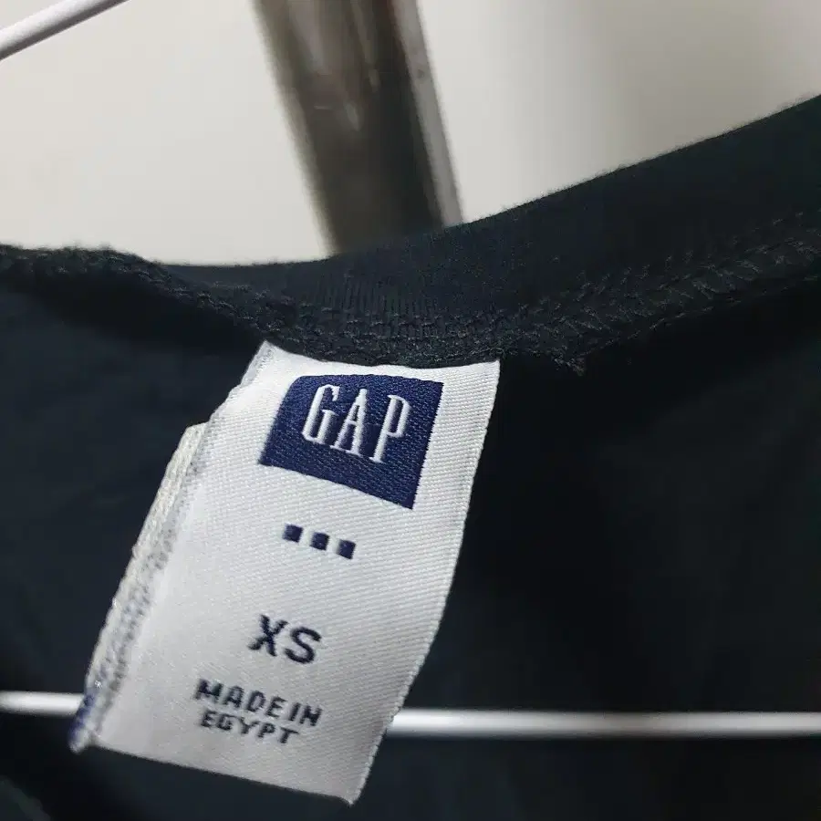 gap 반팔티셔츠