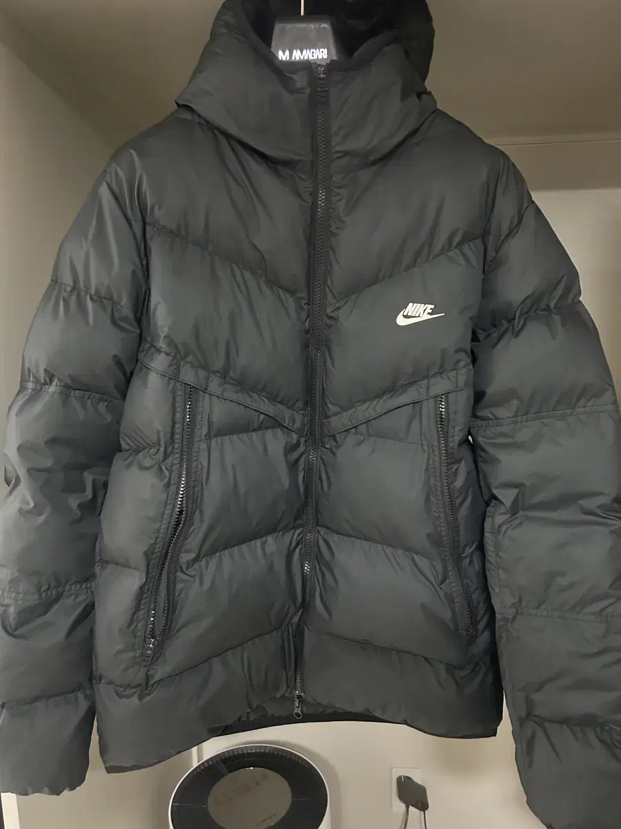 Nike Stormfit Windrunner Padded size M