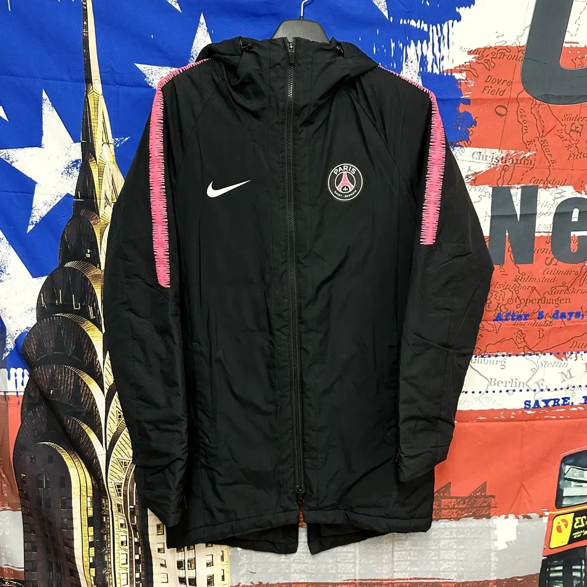 S-class Nike Paris Saint-Germain Overfit Hooded Padded Jumper S90