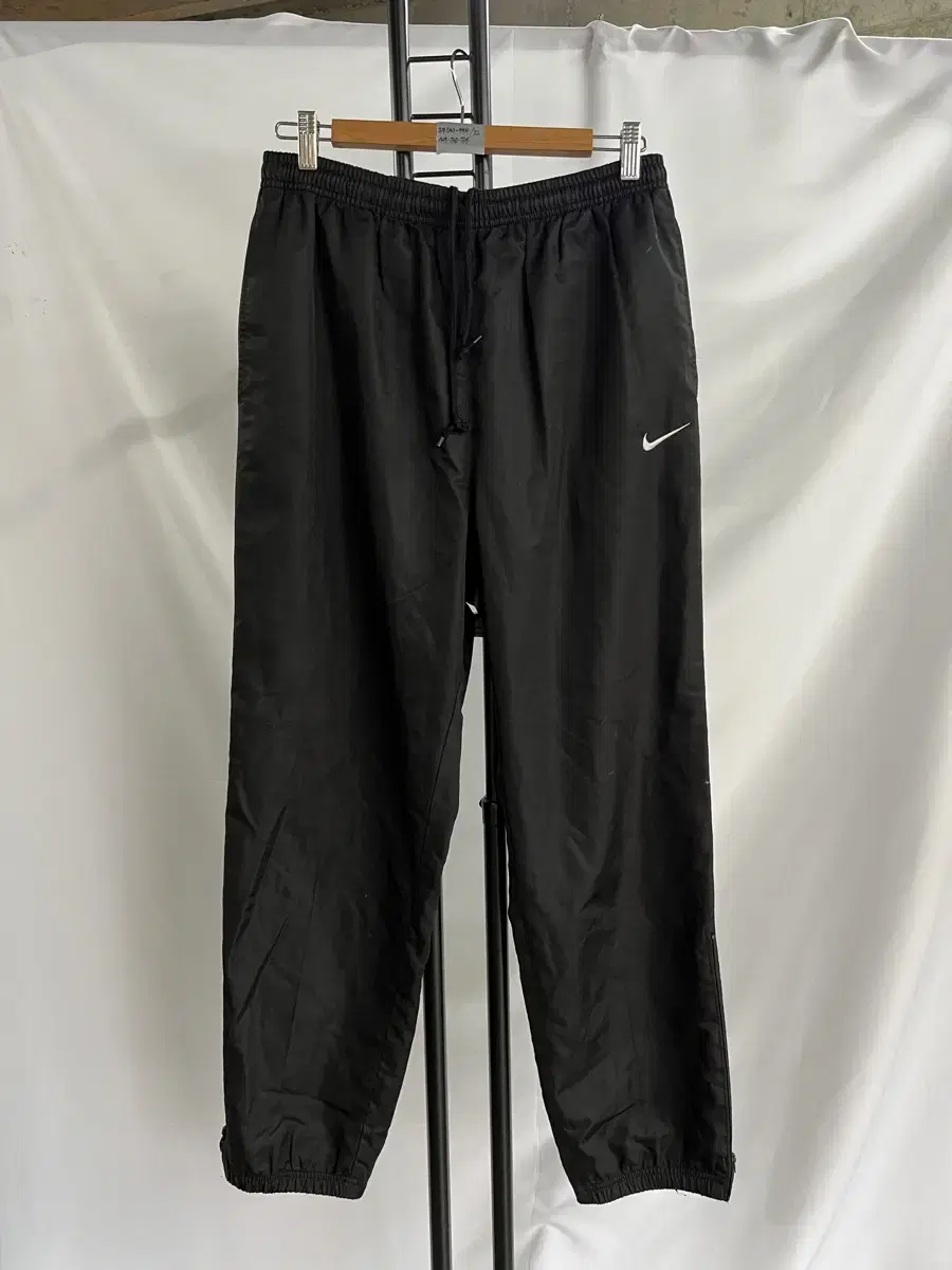 [Genuine/XL] Nike Swoosh Old School Black Performance Pants/Trousers