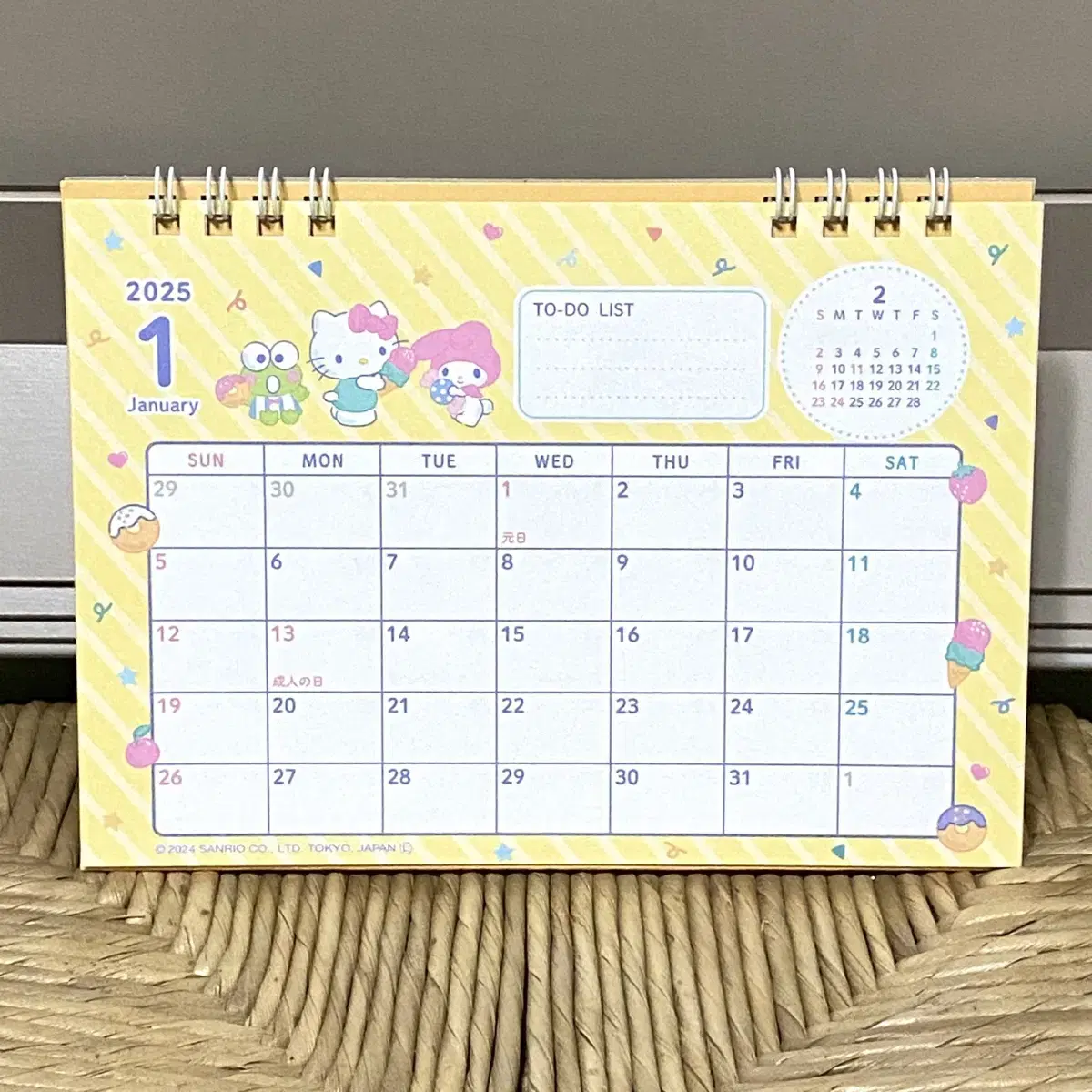 New ArrivalsJapan Genuine 2025 San Rio Standing Calendar