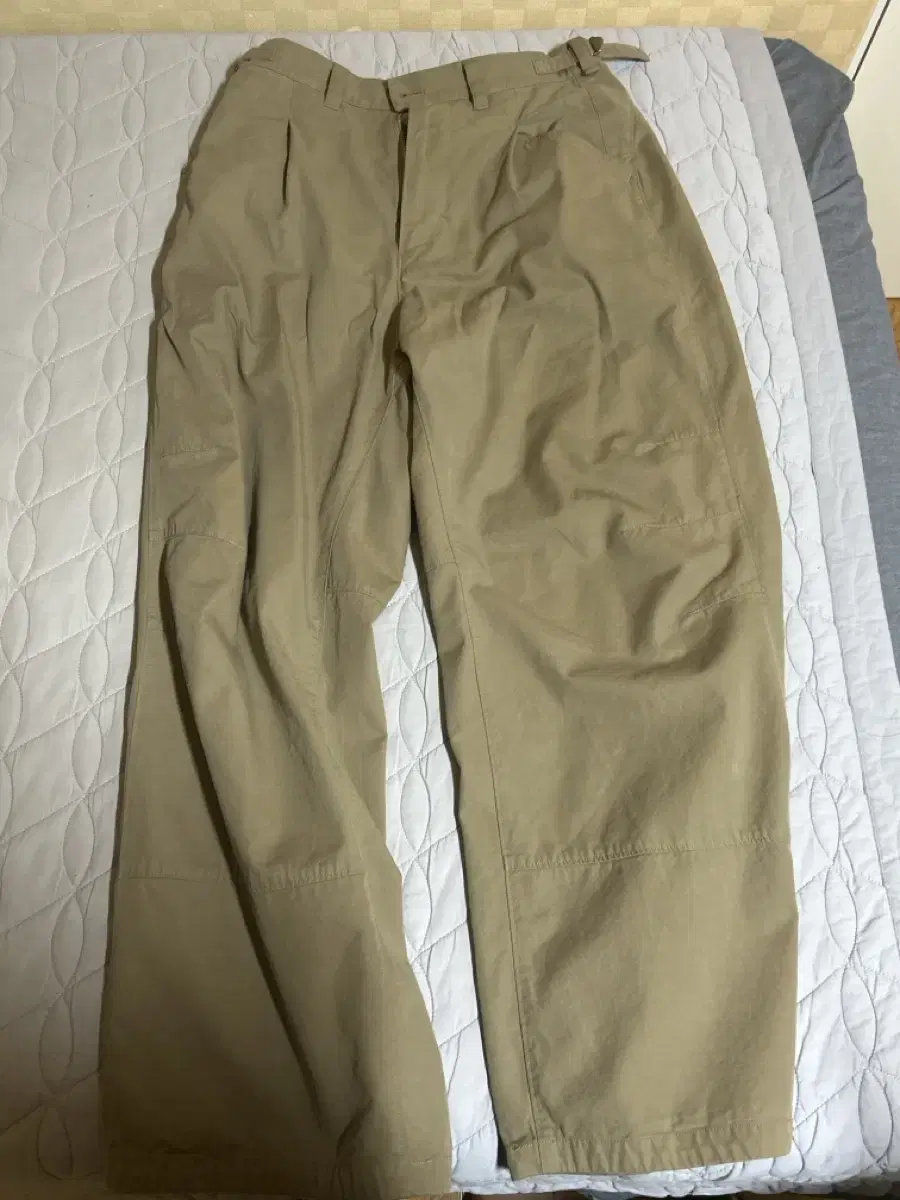 24FW Polythene lew 3-dart chinos beige 2 sizes