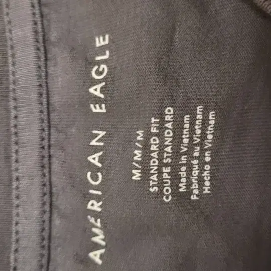 보관새옷)American Eagle 티셔츠(M)