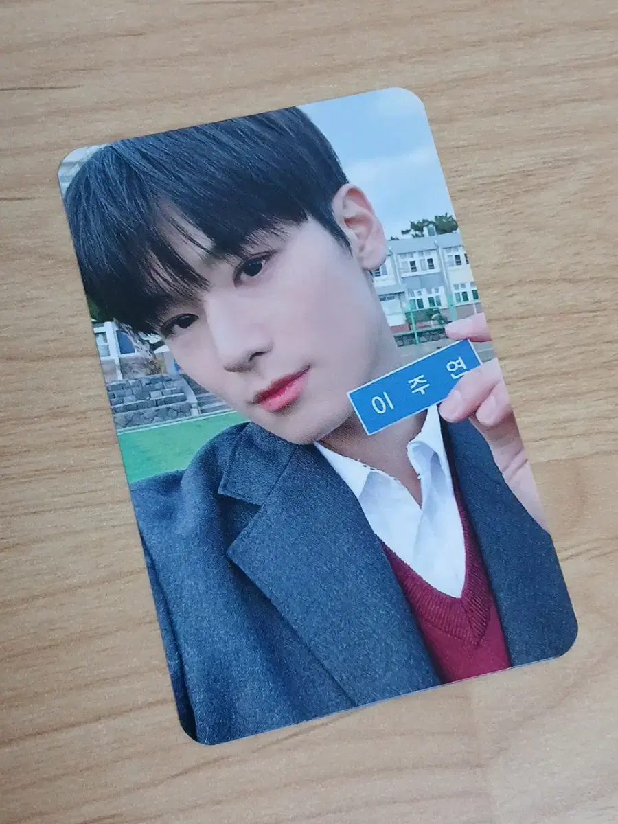 The Boyz juyeon name badge photocard