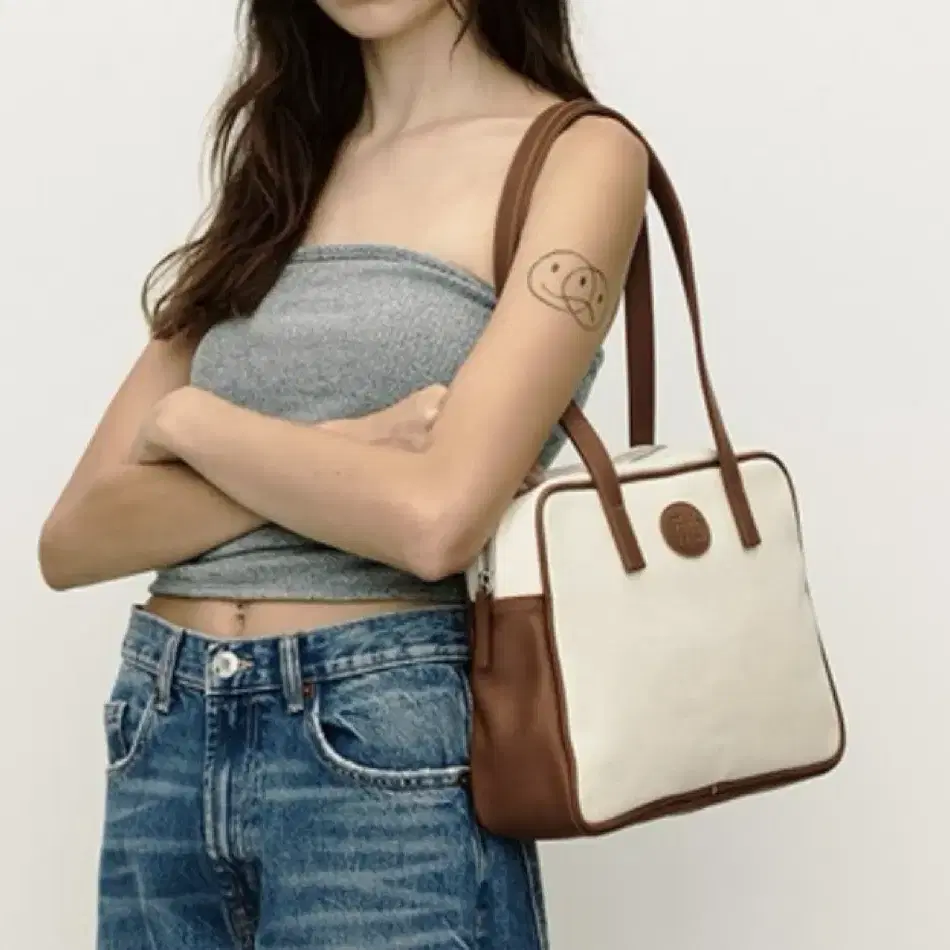 필인더블랭크 Trapezoid Canvas bag 브라운