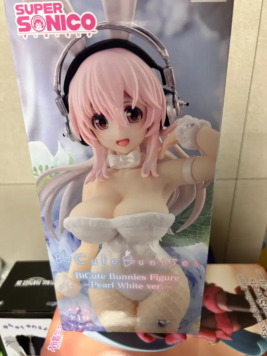 (Unsealed) Super Sonico BICUTE BUNNIES Sexy Figures!!!