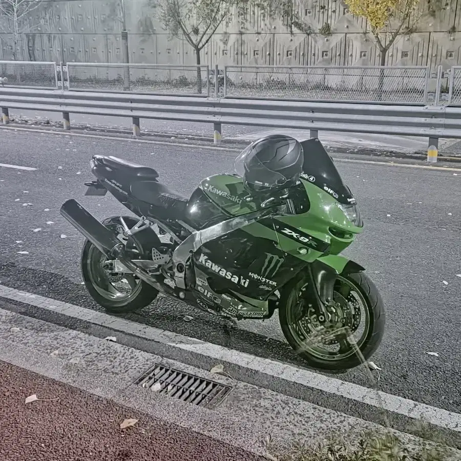 가와사키 닌자 zx9r 싸게팝니다