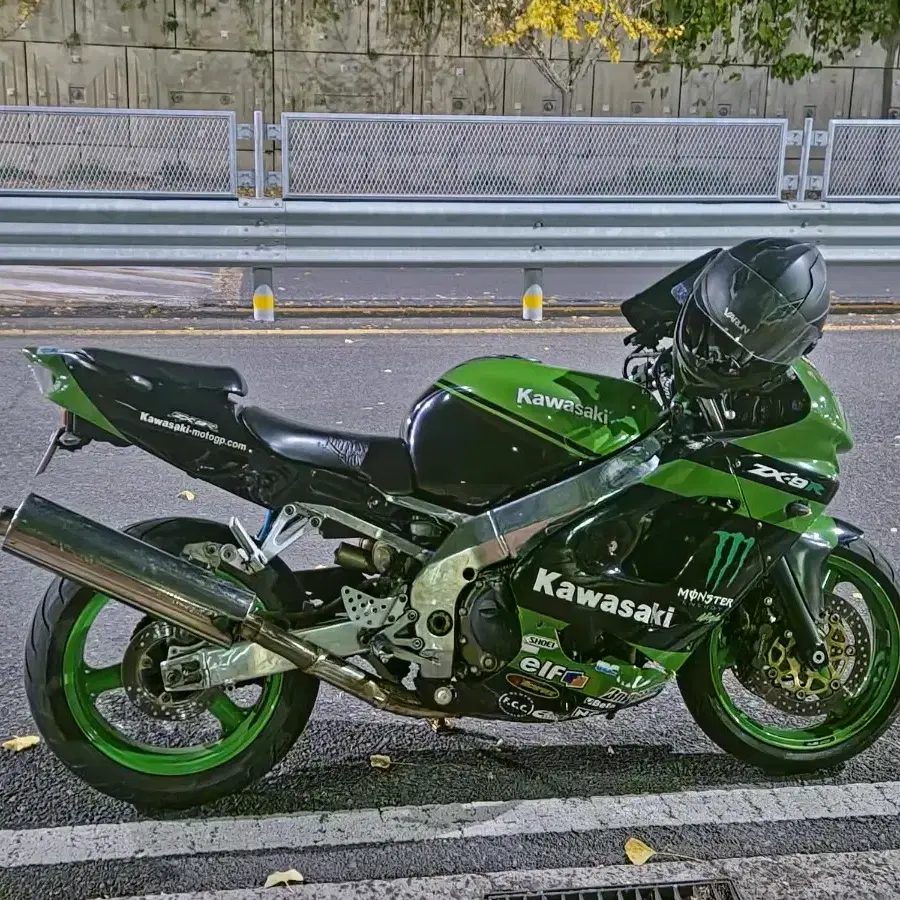 가와사키 닌자 zx9r 싸게팝니다