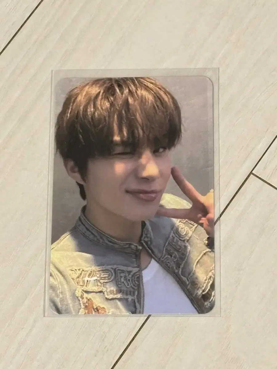 Factcheck jungwoo photocard