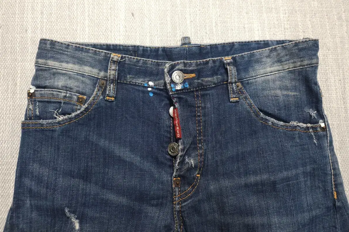 Disqualified 2 jeans (30 inches)