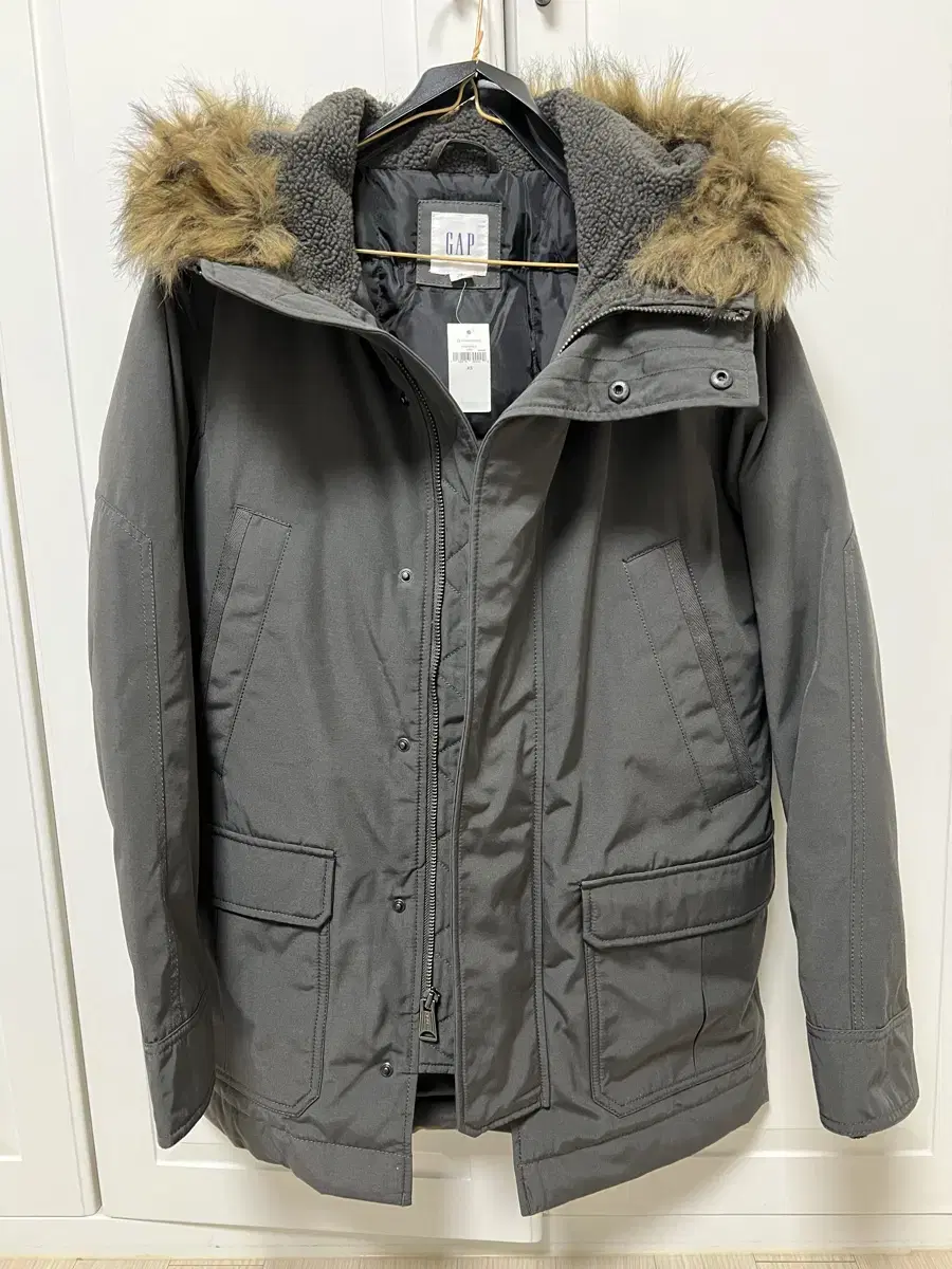 New and unworn GAP Gap Field Puffer Size XS for sale