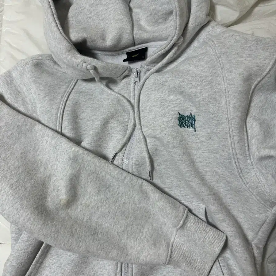 브라운브레스 W TAG CROP HOOD ZIP-UP